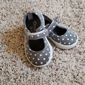 Oskosh - Mary Jane style shoes